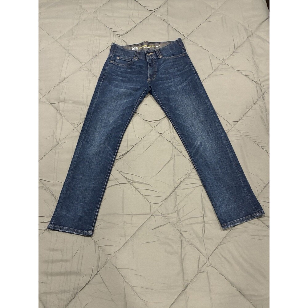 LEE slim streight leg extreme motion 85% cotton denim zipper/button jeans 32x30
